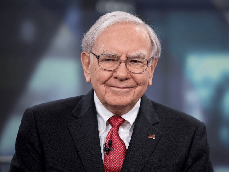 JUST IN: Warren Buffet officially steps down as Chairman of Berkshire Hathaway.@WatcherGuru