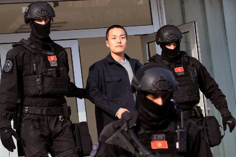JUST IN: Do Kwon to go to trial in 2026 on criminal fraud charges tied to the $40 billion collapse of TerraUSD stablecoin.📰 Full Story@WatcherGuru
