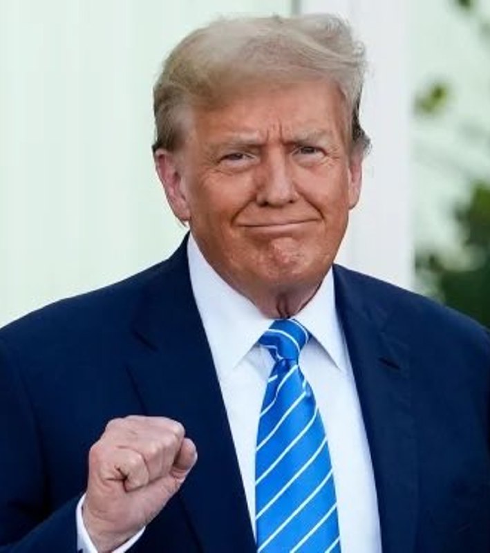 JUST IN: 🇺🇸🇨🇳 President Trump says he could move up China's 100% tariff deadline from November 1st.@WatcherGuruJUST IN: 🇺🇸🇨🇳 President Trump says he could move up China's 100% tariff deadline from November 1st.@WatcherGuru