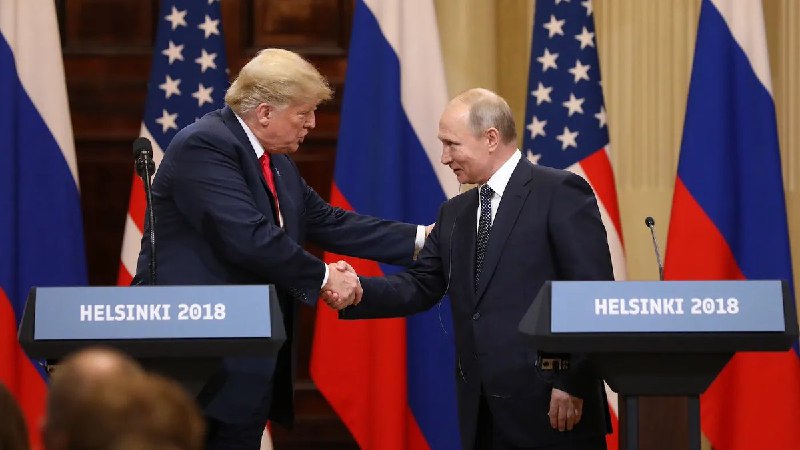 JUST IN: 🇺🇸🇷🇺 Donald Trump says he will lift US sanctions against Russia because it's hurting the dollar.📰 Full Story@WatcherGuru