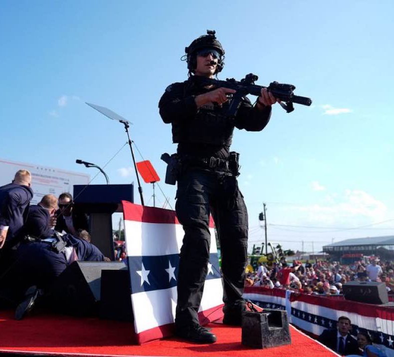 JUST IN: Shooter who tried to assassinate President Donald Trump is now dead.@WatcherGuruJUST IN: Shooter who tried to assassinate President Donald Trump is now dead.@WatcherGuru