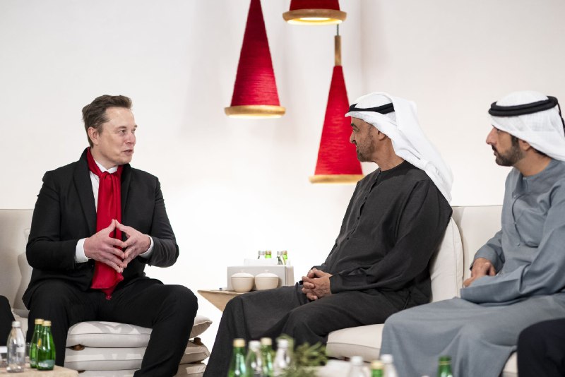 JUST IN: 🇺🇸🇦🇪 Elon Musk meets with UAE President to discuss advanced technology and artificial intelligence.@WatcherGuru