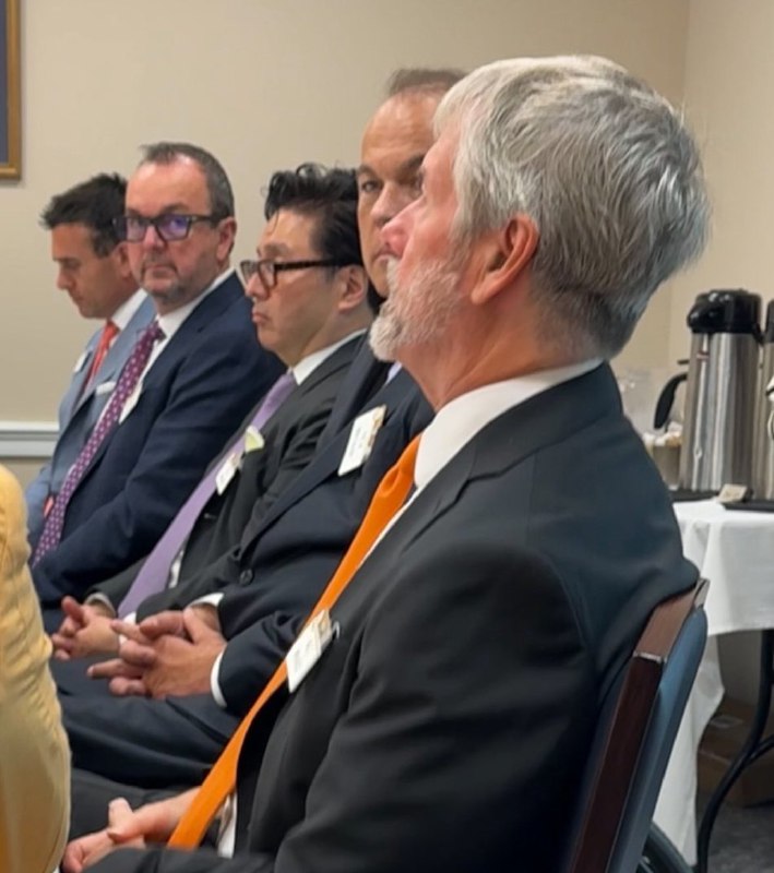 JUST IN: Michael Saylor seen in Washington wearing an orange tie, to help advance Strategic Bitcoin Reserve bill.@WatcherGuruJUST IN: Michael Saylor seen in Washington wearing an orange tie, to help advance Strategic Bitcoin Reserve bill.@WatcherGuru