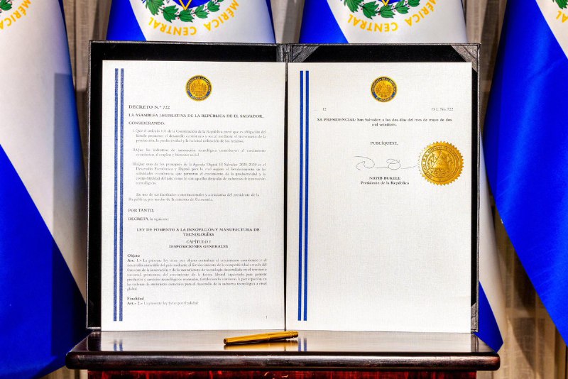 JUST IN: 🇸🇻 El Salvador President officially signs law eliminating all taxes on income, property, and capital gains for technology innovations.📰 Full Story @WatcherGuru