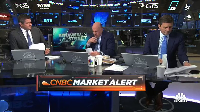 JUST IN: Jim Cramer cries and issues a public apology after being wrong about $META (Facebook) stock.@WatcherGuru