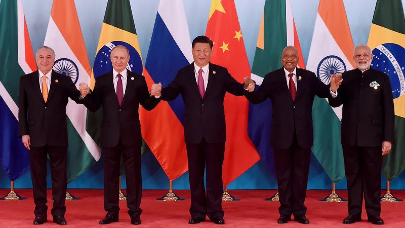 JUST IN: Brazil, Russia, India, China, and South Africa (BRICS) are developing a new currency, State Duma Deputy Chairman says.📰 Full Story @WatcherGuru